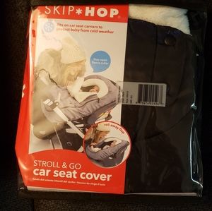 Brand new skip hop car seat cover in black